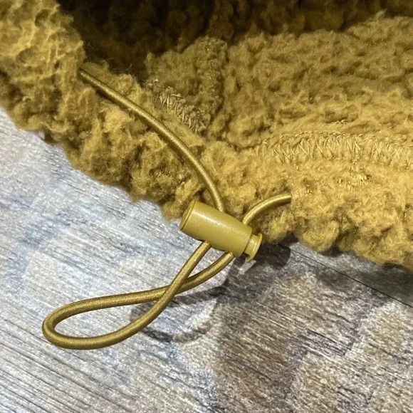 Eddie  Bauer | Fuzzy Soft Pullover - Picture 5 of 6